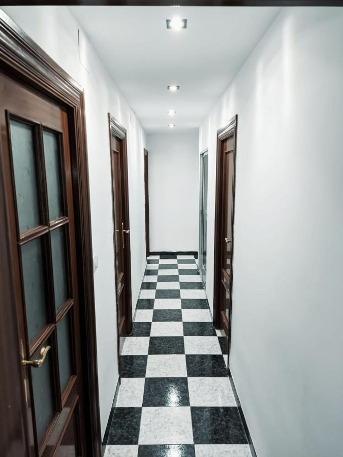 Vivienda Turistica Salazar Apartment Granada Exterior photo