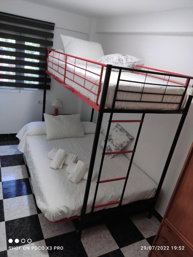 Vivienda Turistica Salazar Apartment Granada Exterior photo